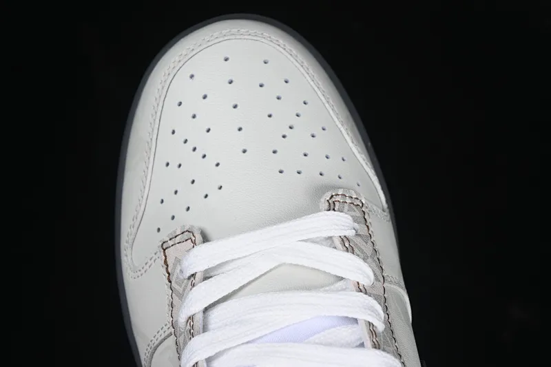 All Categories Nk SB Dunk Series Nk SB Dunk Low Low-top sneakers Nk Dunk Retro "Grey Fog" Panda Prank Go to Tibet Heart of the wilderness Low-top casual sneakers DD1391-103